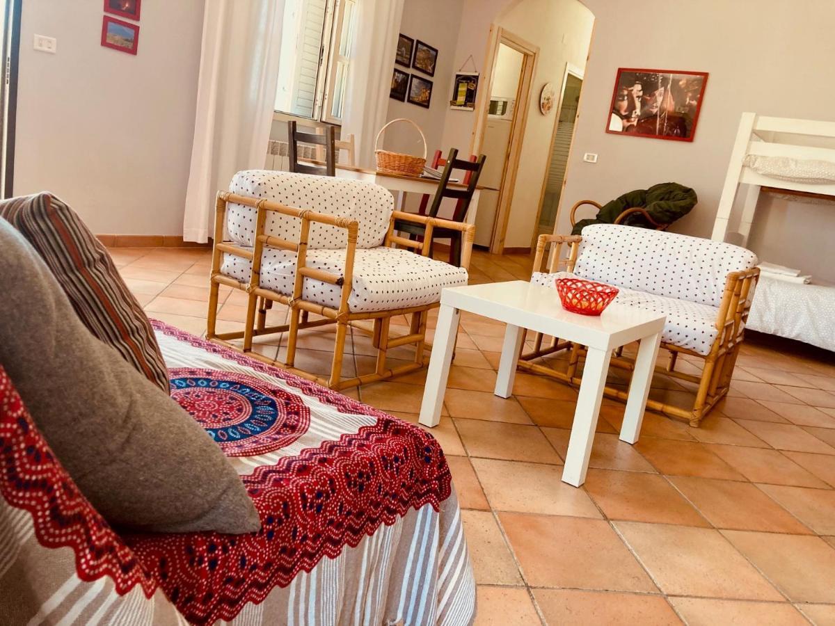 Mirabella ImbaccariLa Casa Bluアパートメント エクステリア 写真