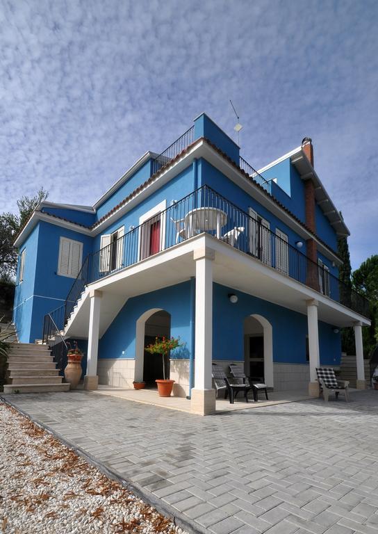 Mirabella ImbaccariLa Casa Bluアパートメント エクステリア 写真